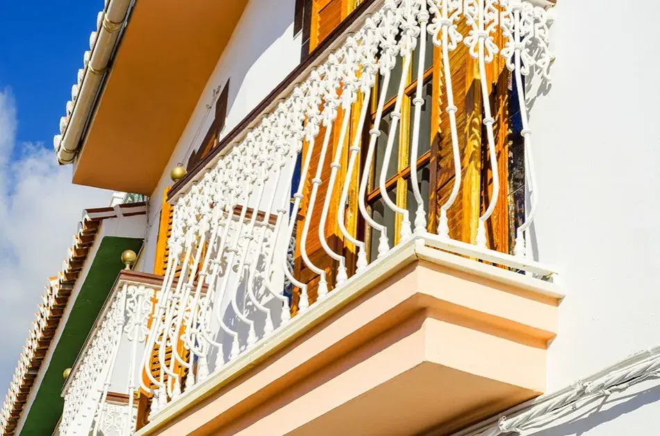Czym pomalować balustradę metalową, aby uniknąć rdzy i uszkodzeń?