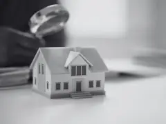 Model domu pod lupą. Zastanawiasz się, ile kosztuje wycena nieruchomości?