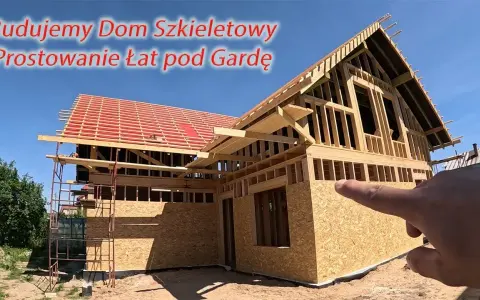Jak wypoziomować łaty na dachu, by uniknąć problemów z nierównościami