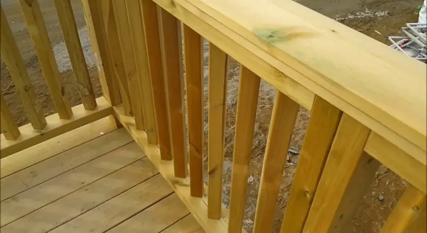 Jak zrobić balustradę drewnianą - krok po kroku, uniknij błędów i kosztów
