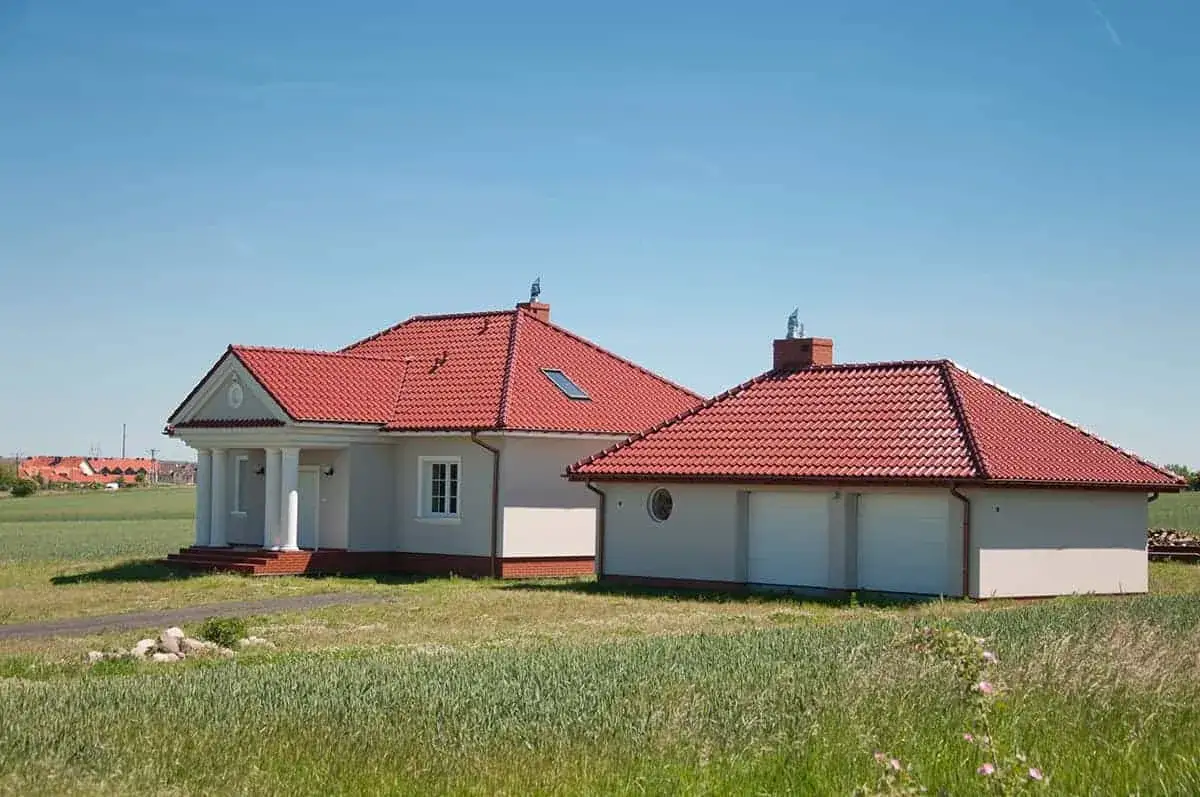 Zdjęcie Dachy wielospadowe – zalety, wady i koszty budowy, które musisz znać